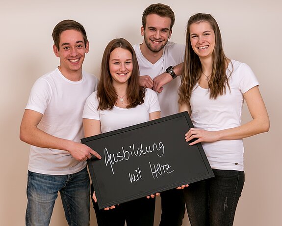 Ausbildung Pflegefachhelfer (m/w/d) Ausbildung Pflegefachhelfer (m/w/d)
