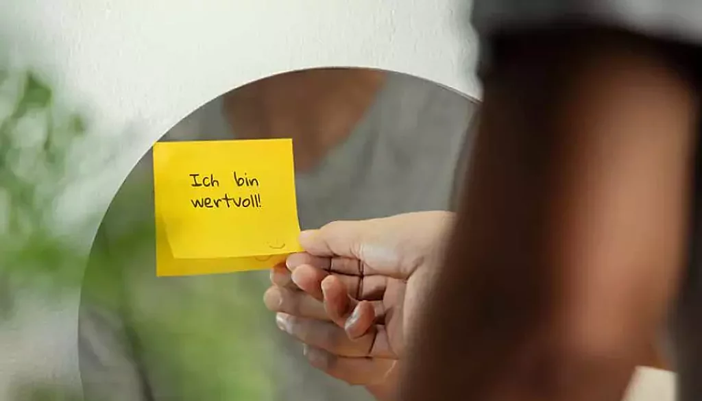 Postit Klebezettel mit Nachricht "Ich bin wertvoll".